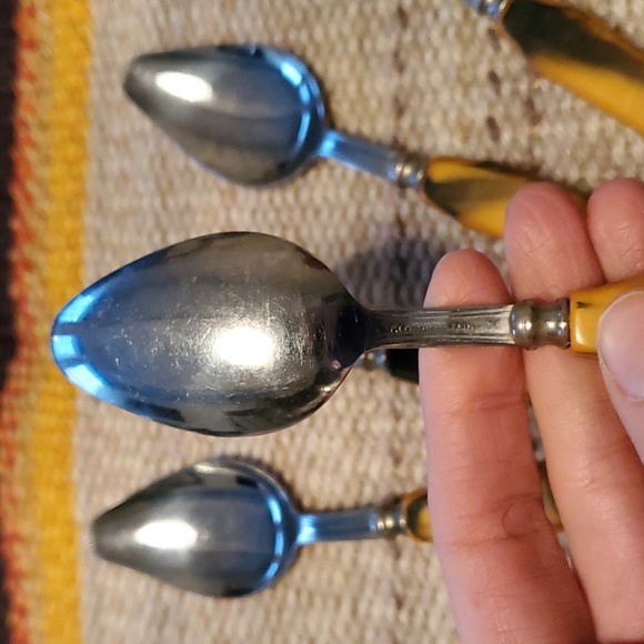 MCM Glo Hill bakelite handle grapefruit spoons - Picture 5 of 9